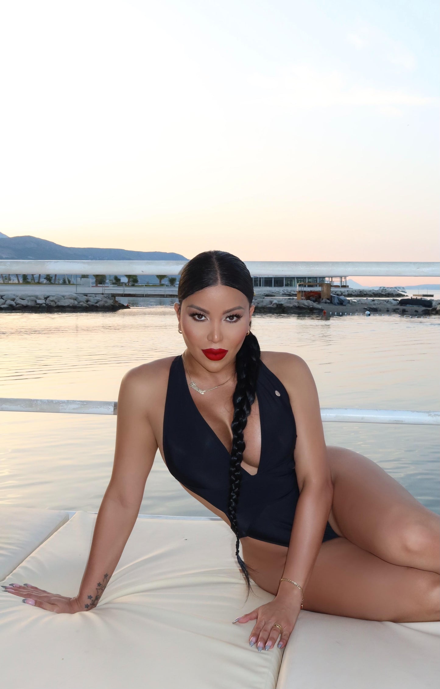 LA DIVA – One-Piece Black Swimsuit / Bodysuit