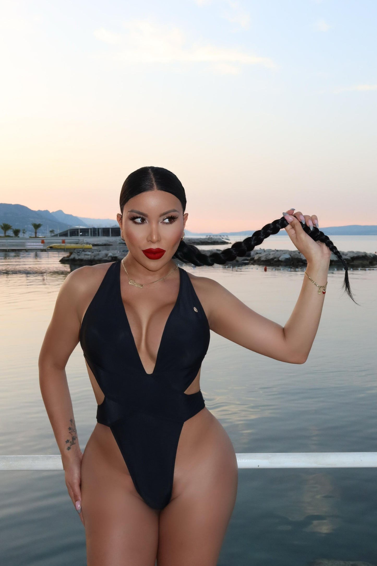 LA DIVA – One-Piece Black Swimsuit / Bodysuit