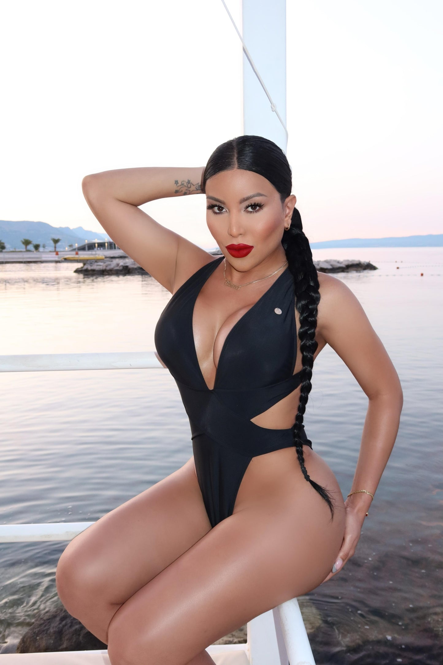 LA DIVA – One-Piece Black Swimsuit / Bodysuit
